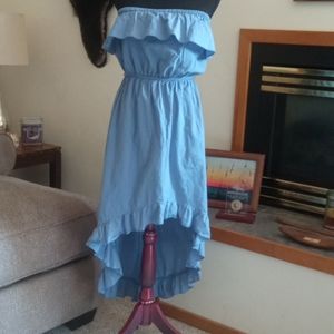 Pretty soft flowy dress shorter in the front longe